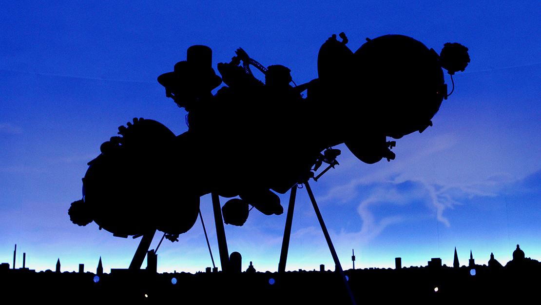 Sternprojektor im Planetarium am Insulaner © SPB / Foto: Dr. M. Staesche