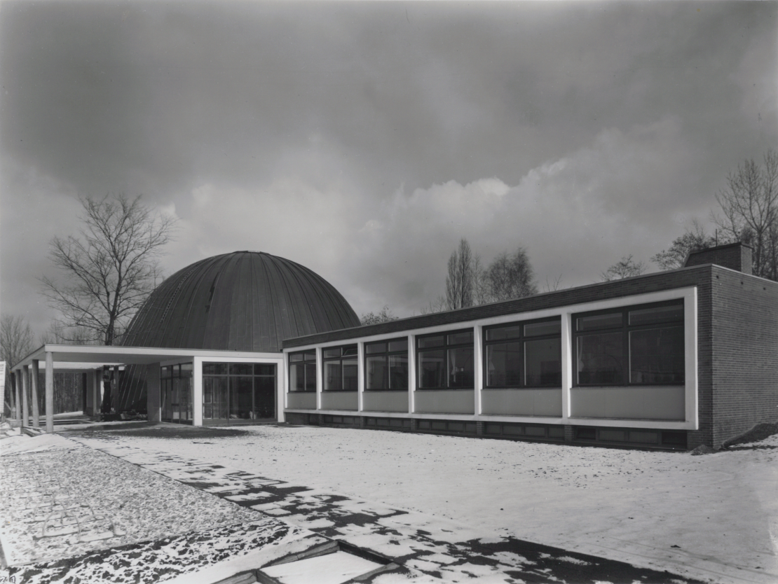 Historische Aufnahme des Planetariums am Insulaner, 1964, © WFS