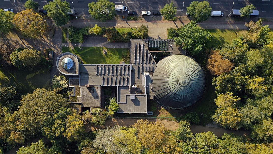 Drohnenaufnahme Planetarium am Insulaner