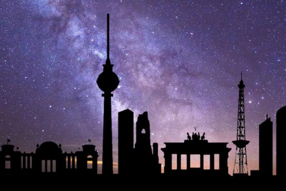 Berliner Skyline bei Nacht © FluxFM